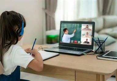 Khóa học online hoàn thiện về mặt kiến thức cho các con.